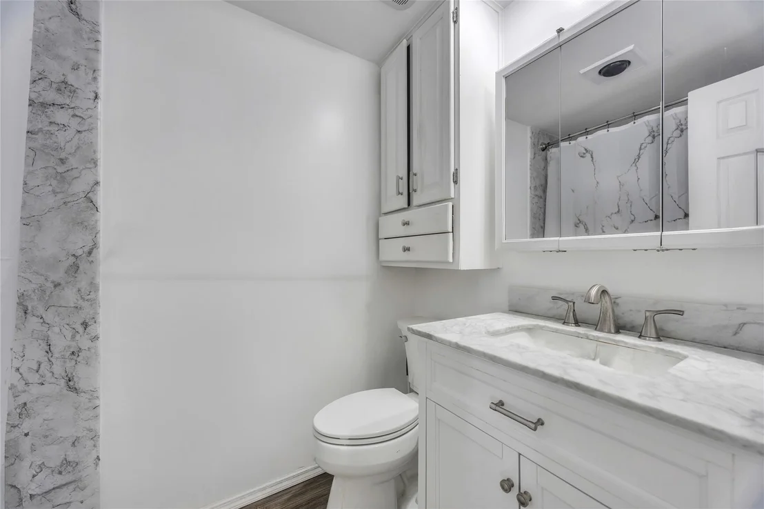 Photo of 41 Lakeside Drive