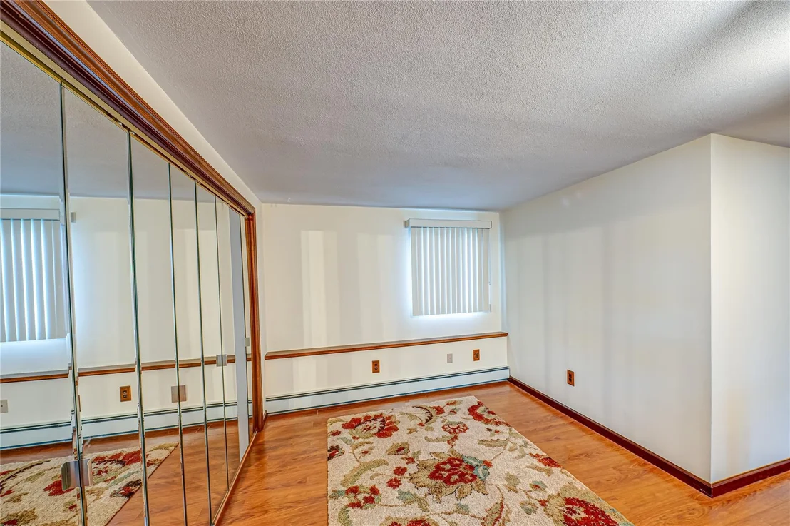 Photo of 50 West Hampton Road