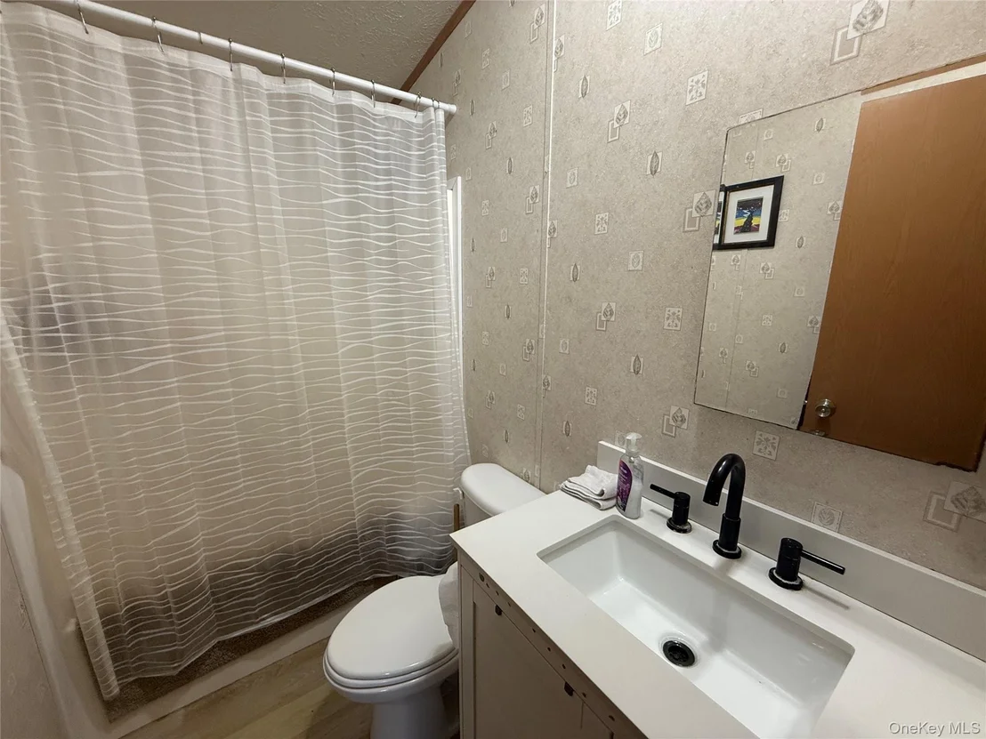 Photo of 424 Sandgate Drive