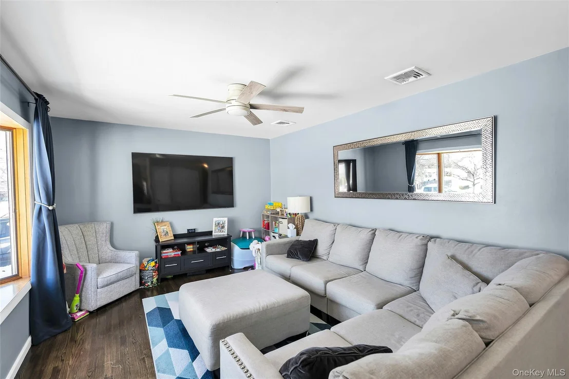 Photo of 53 Calvert Avenue