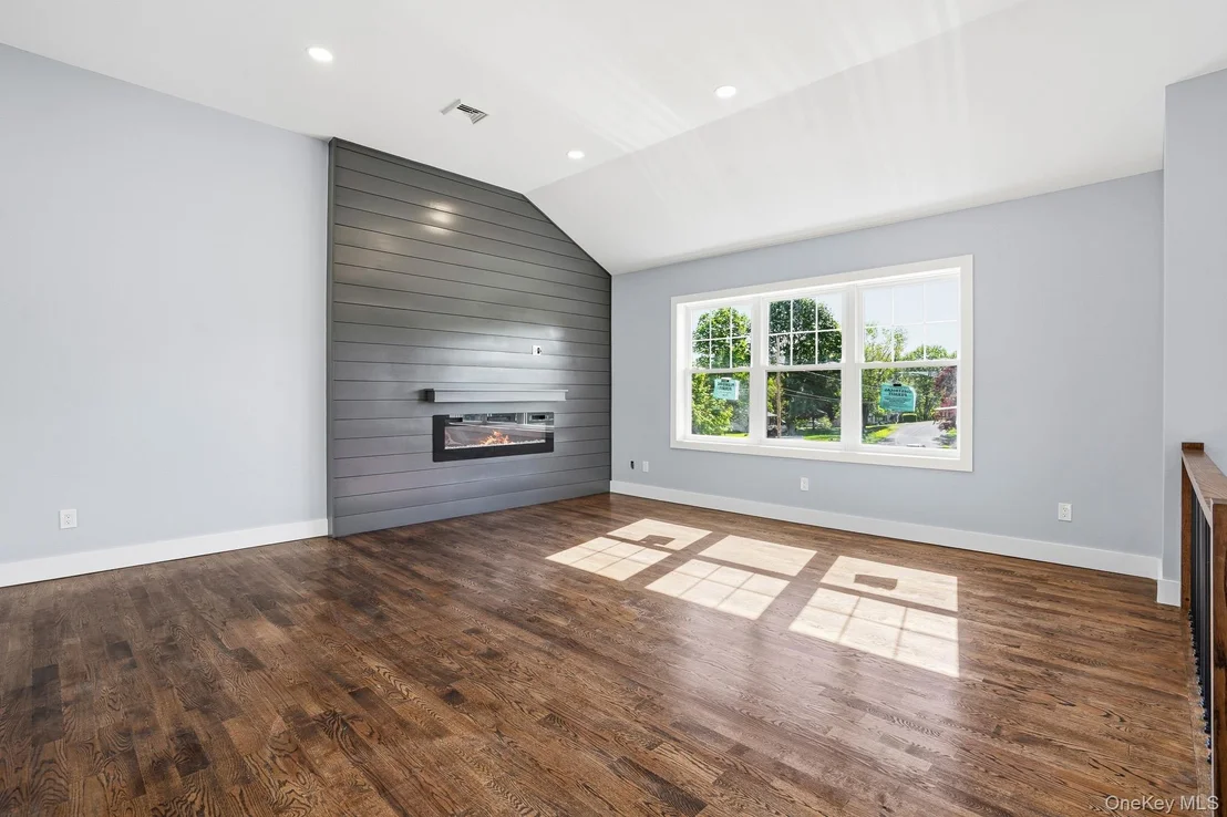 Photo of 8 Dewey Drive