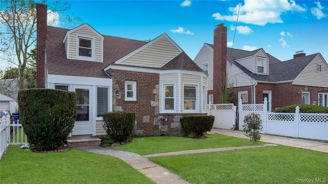 Photo of 138 Windsor Parkway