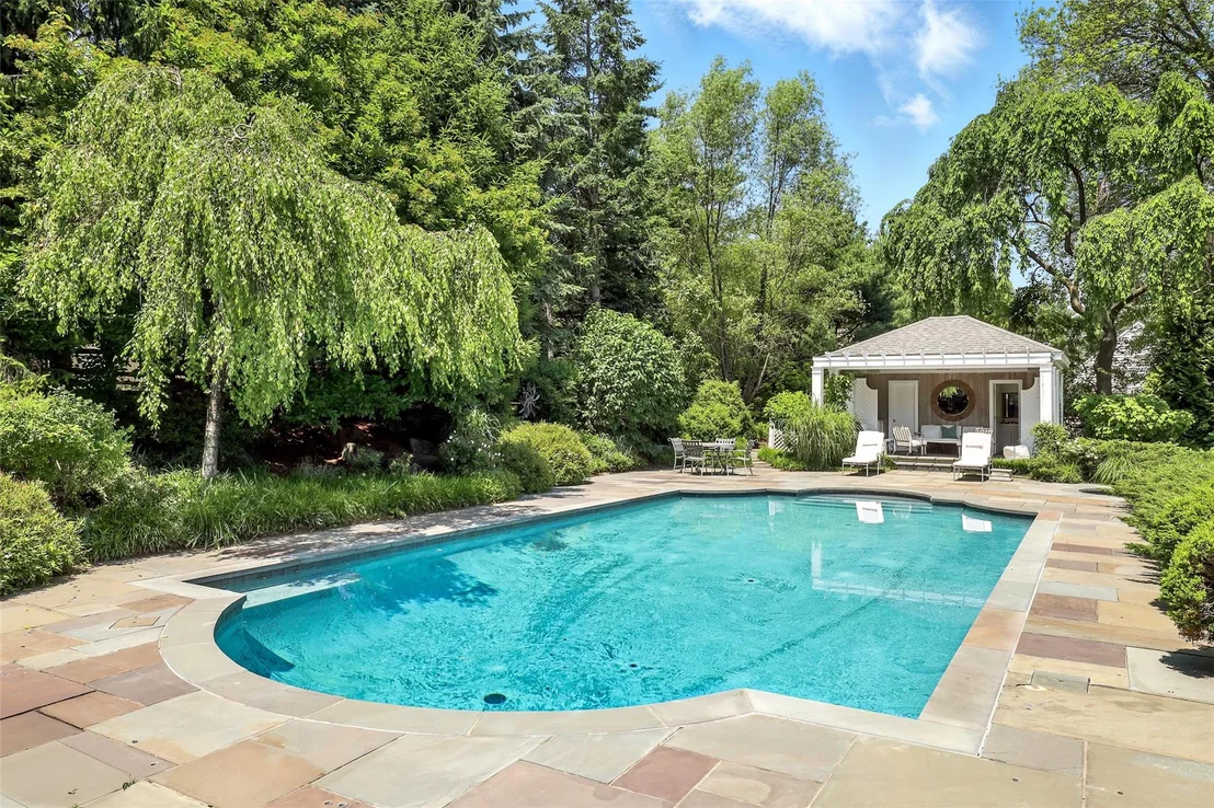 Photo of 325 Highland Road