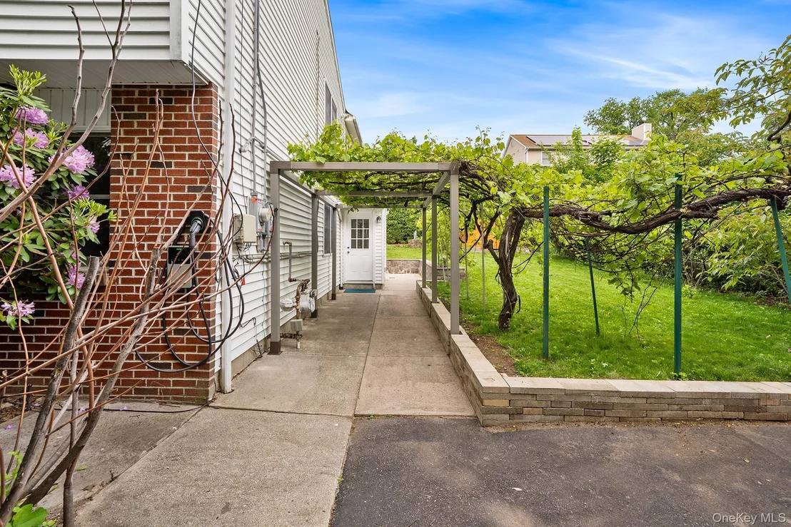 Photo of 110 Franklin Avenue