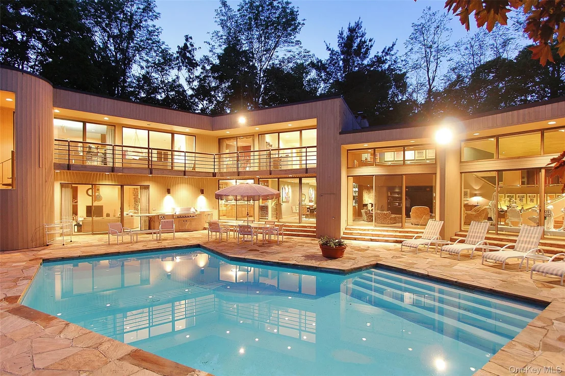 Photo of 20 Cole Drive