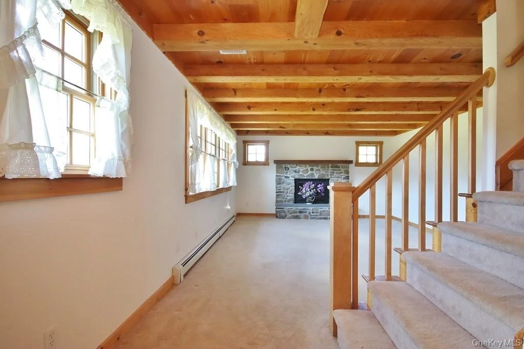 Photo of 138 Round Hill Road