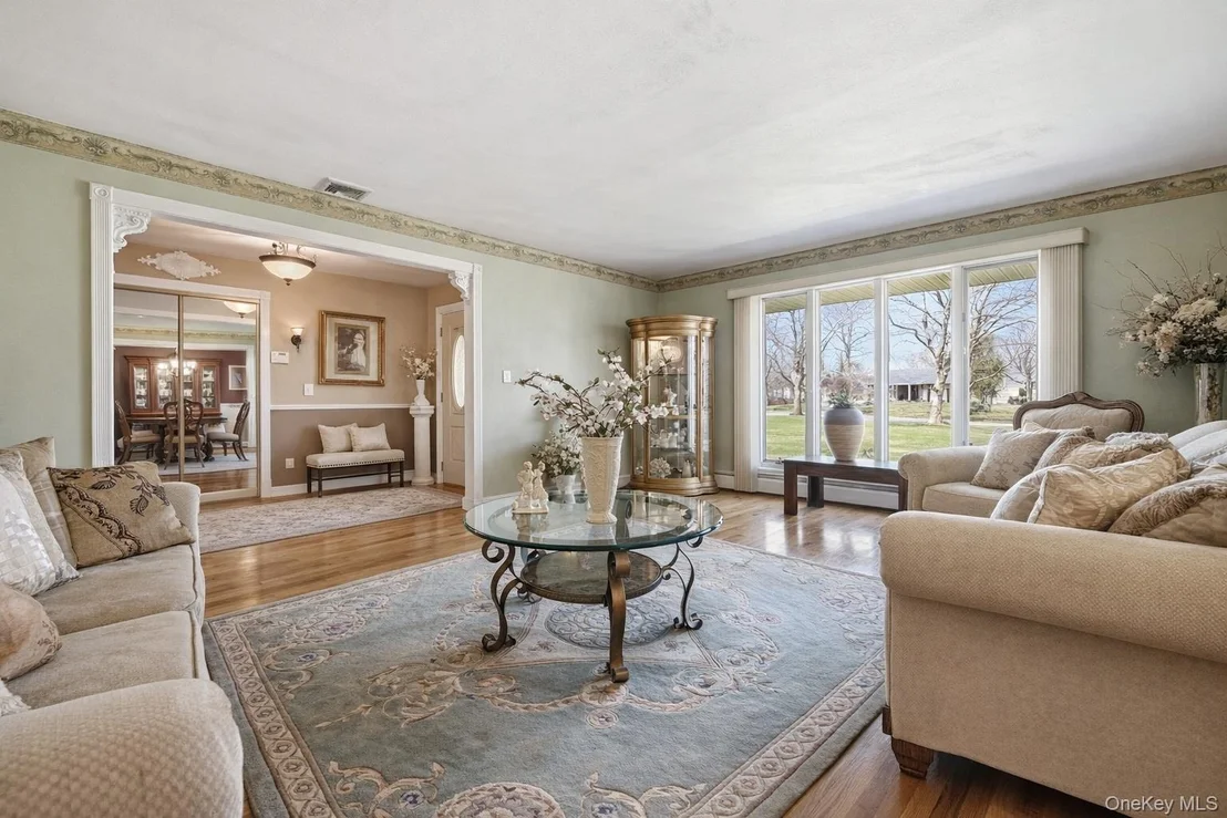 Photo of 8 Penn Drive