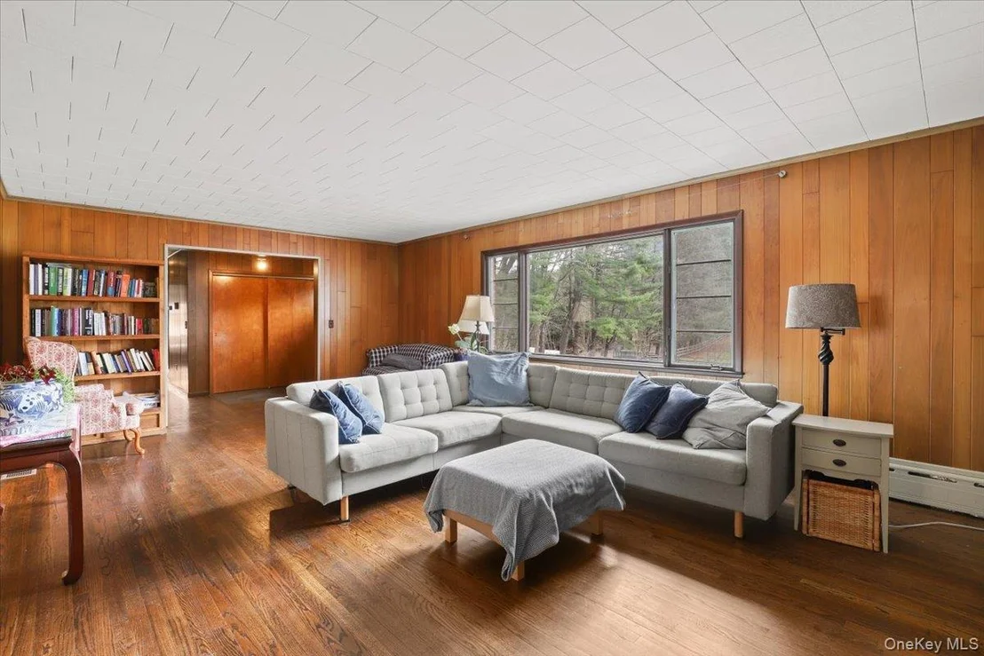 Photo of 6 Annarock Drive