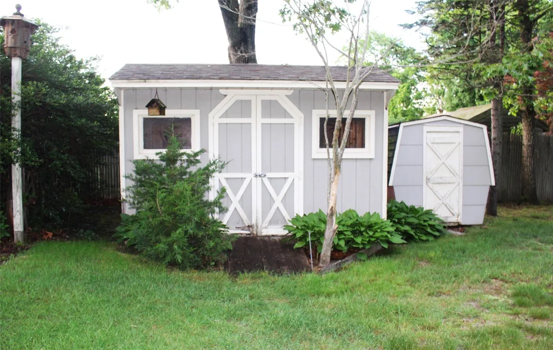 Photo of 113 Pine Neck Avenue