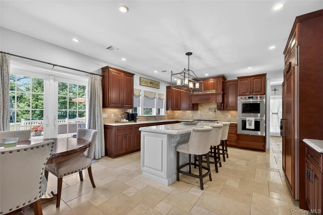 Photo of 261 Harbor Road