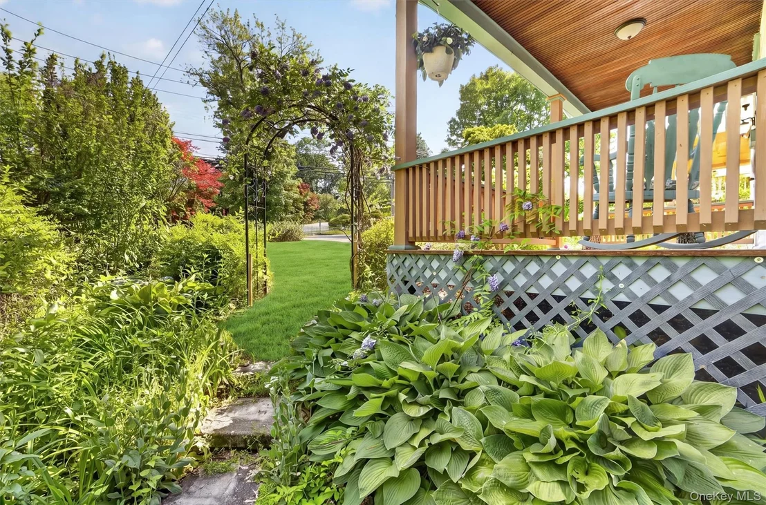 Photo of 33 Maurice Avenue