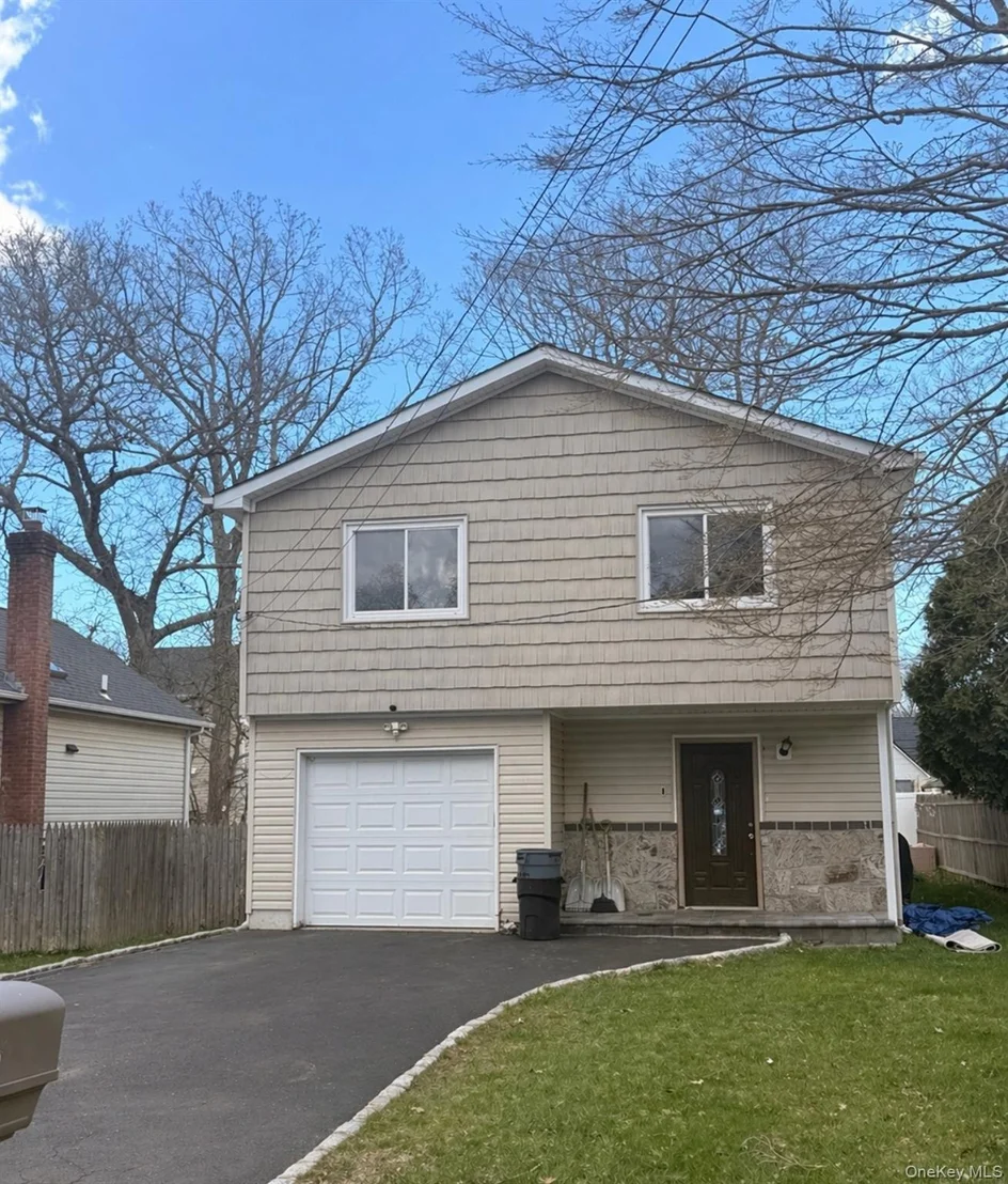 Photo of 116 Hampton Avenue