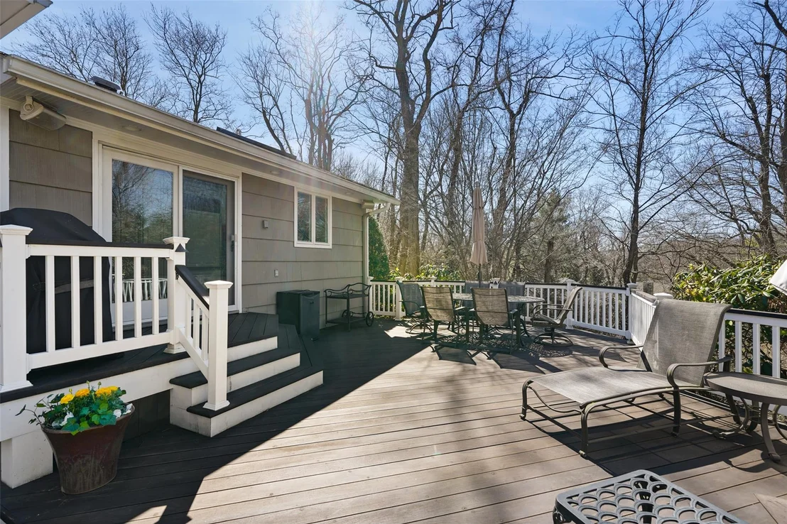 Photo of 33 Meadowlark Road