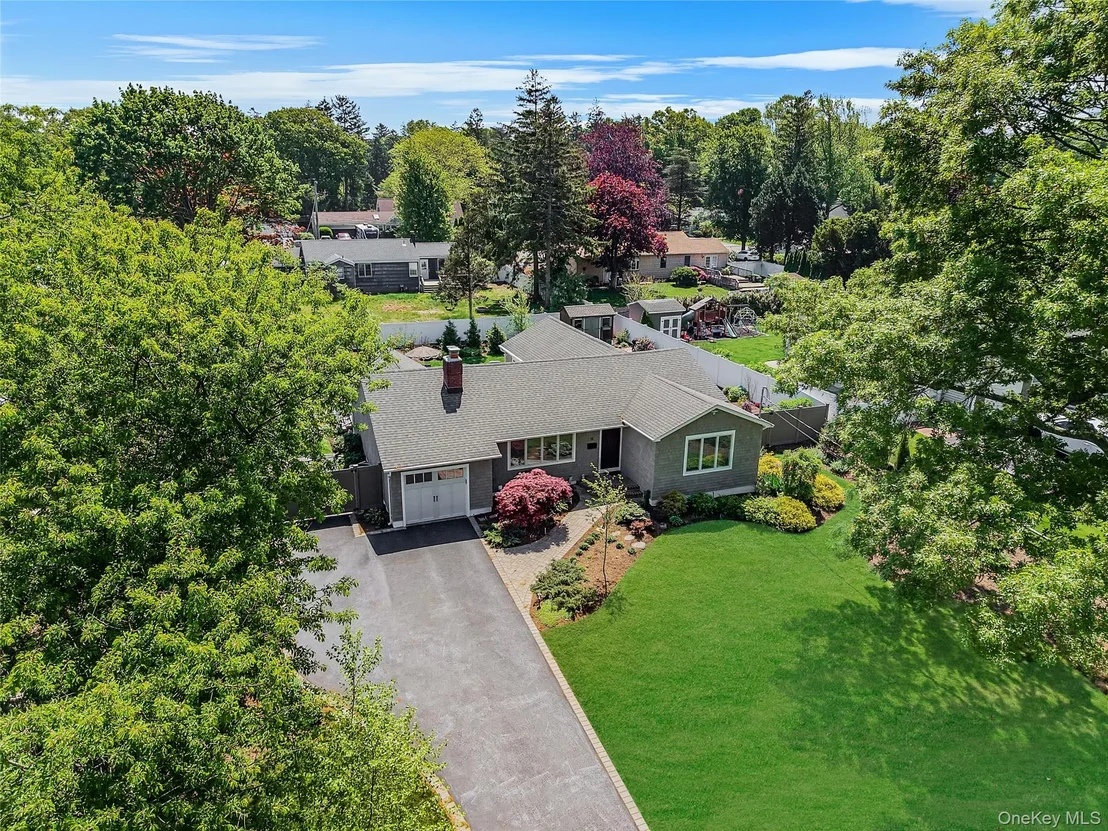 Photo of 15 Evergreen Lane
