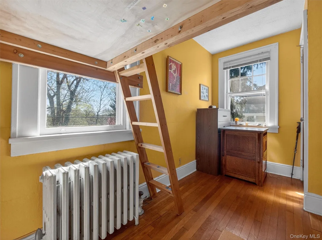 Photo of 108 Summit Avenue