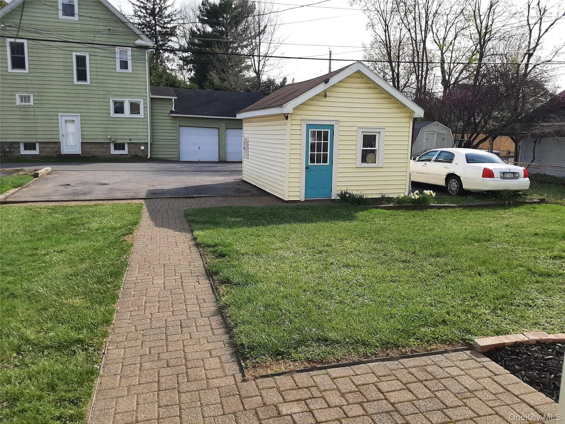 Photo of 309 Hooker Avenue