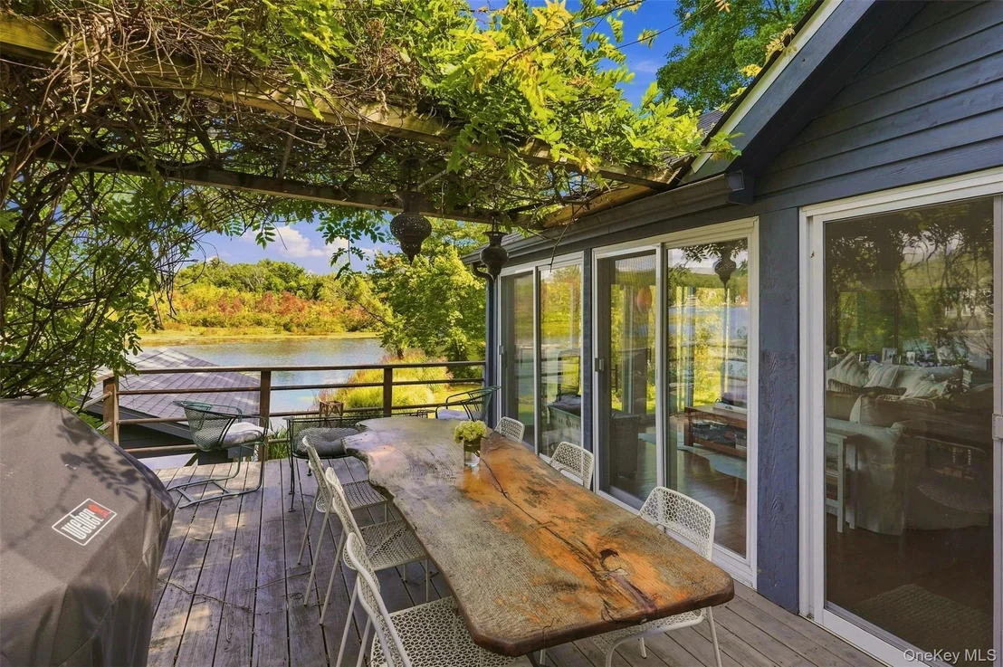 Photo of 44 Cayuga Road