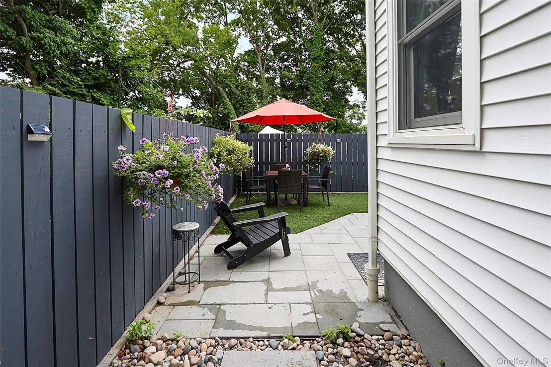 Photo of 8 Dumond Place