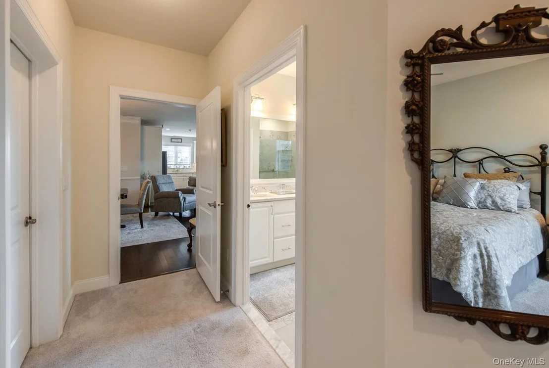 Photo of 835 Regency Drive