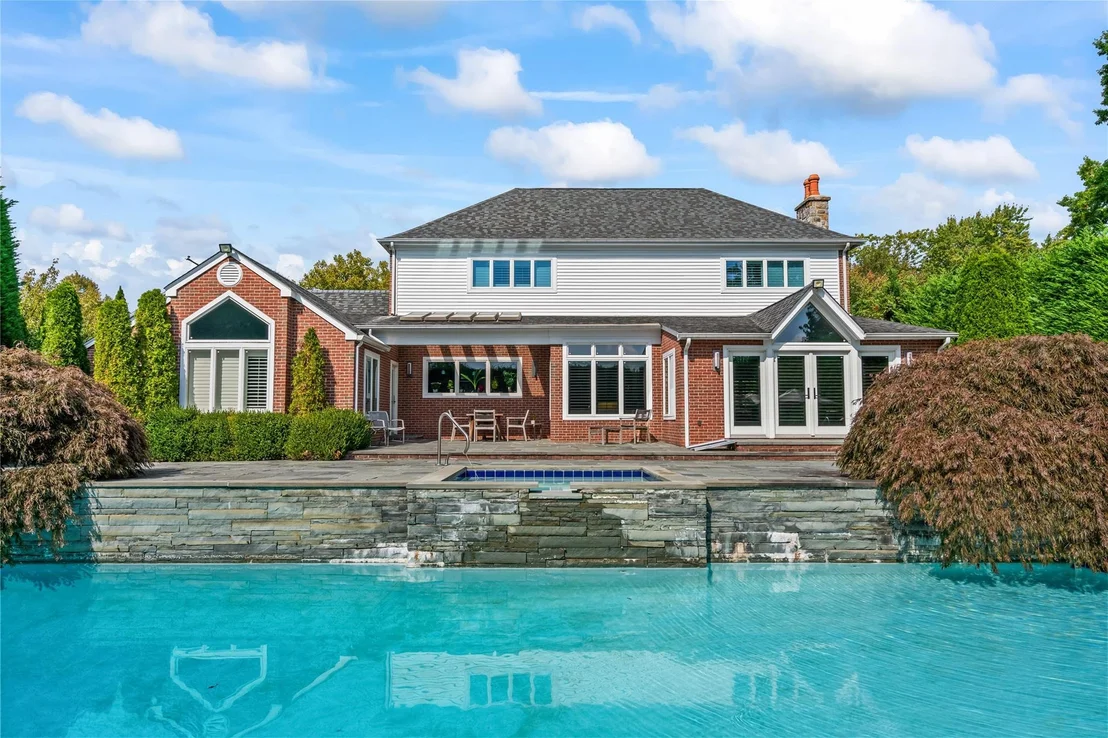 Photo of 145 Crescent Drive
