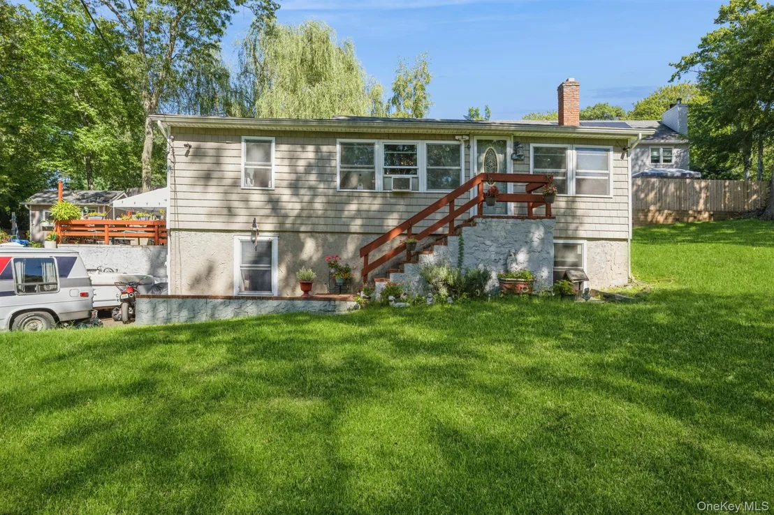 Photo of 25 Tamarack Road