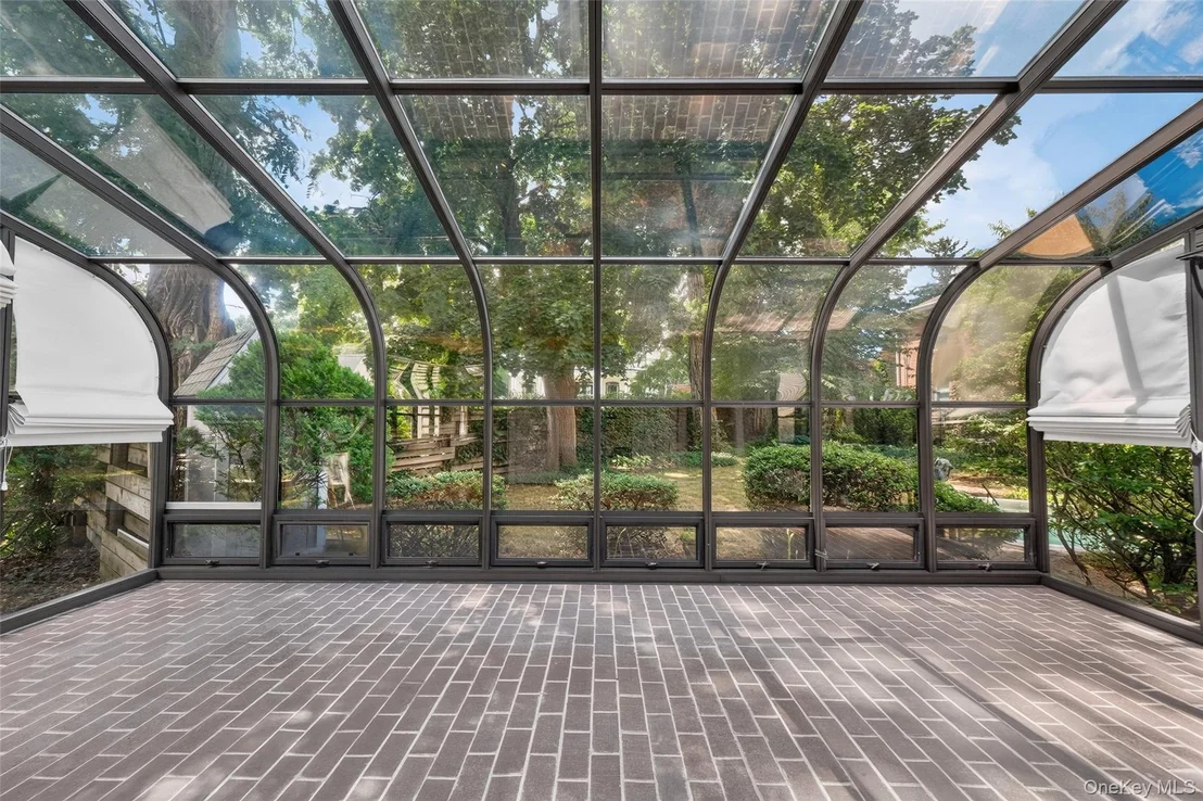 Photo of 9 Teller Avenue