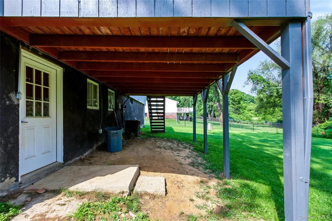 Photo of 20 Seneca Lane