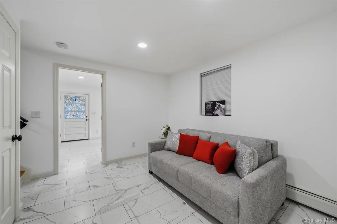 Photo of 412 Laroe Road