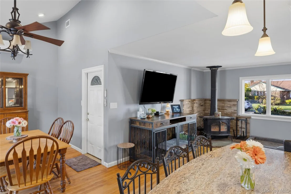 Photo of 2489 Eileen Road