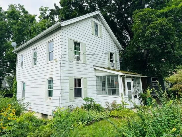 Photo of 44 Davis Avenue