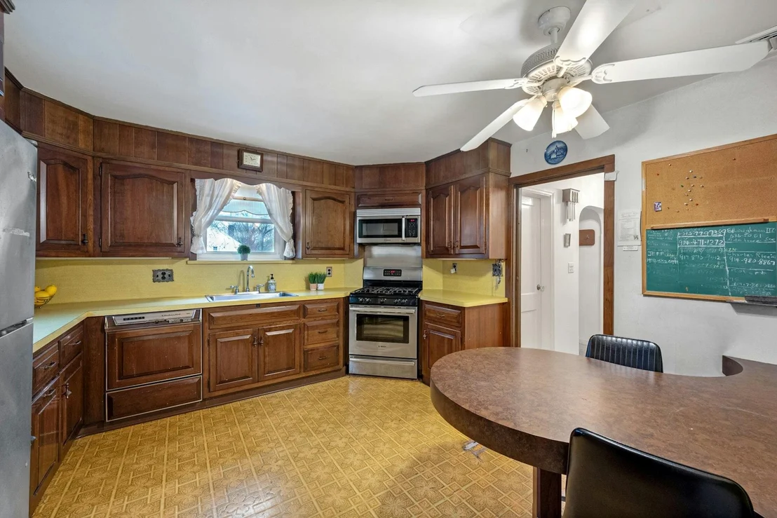 Photo of 413 Stellar Avenue