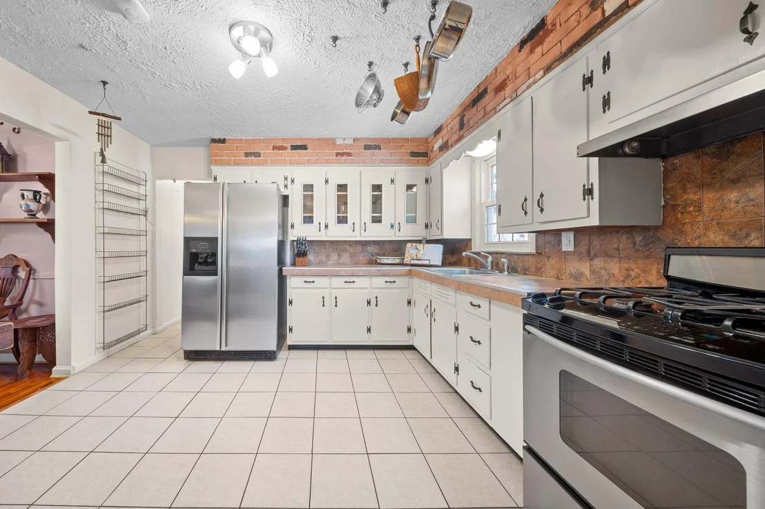 Photo of 25 Cleaves Avenue