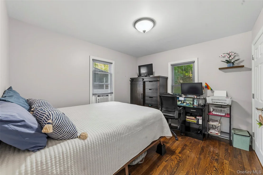 Photo of 1463 Lincoln Terrace