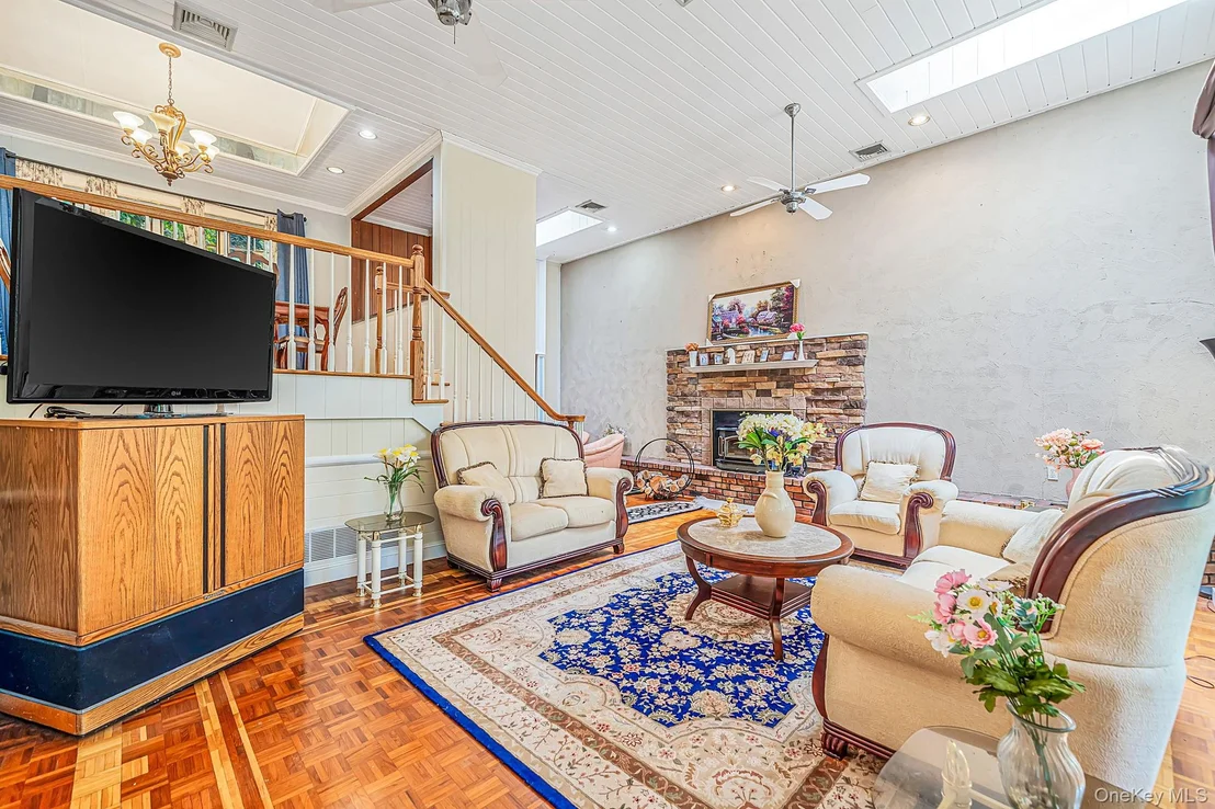 Photo of 23 Colonial Drive
