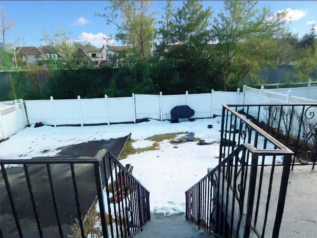 Photo of 40 Harding Parkway