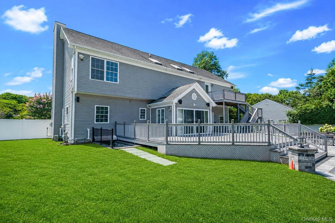 Photo of 299 Patchogue Yaphank Road