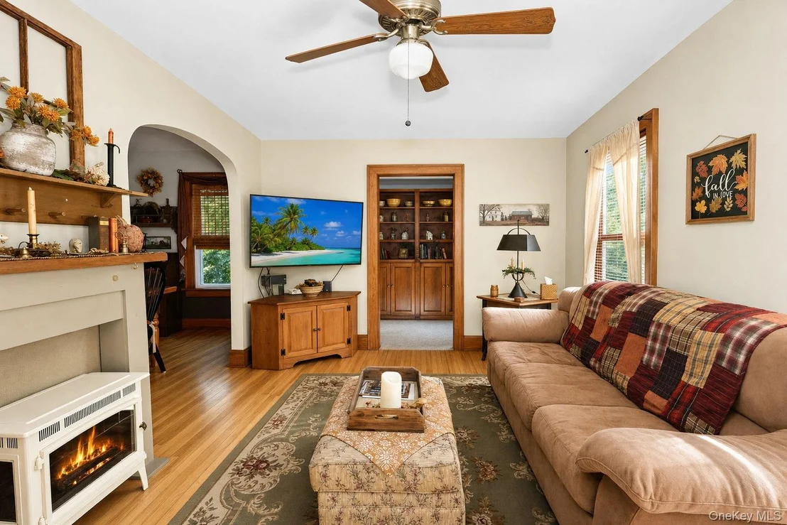 Photo of 8 Budd Avenue