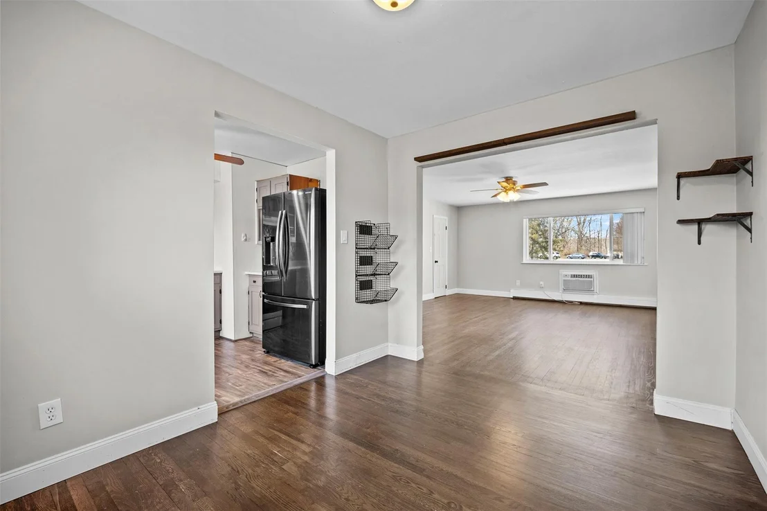 Photo of Unit B at 7 Fishkill Glen Drive