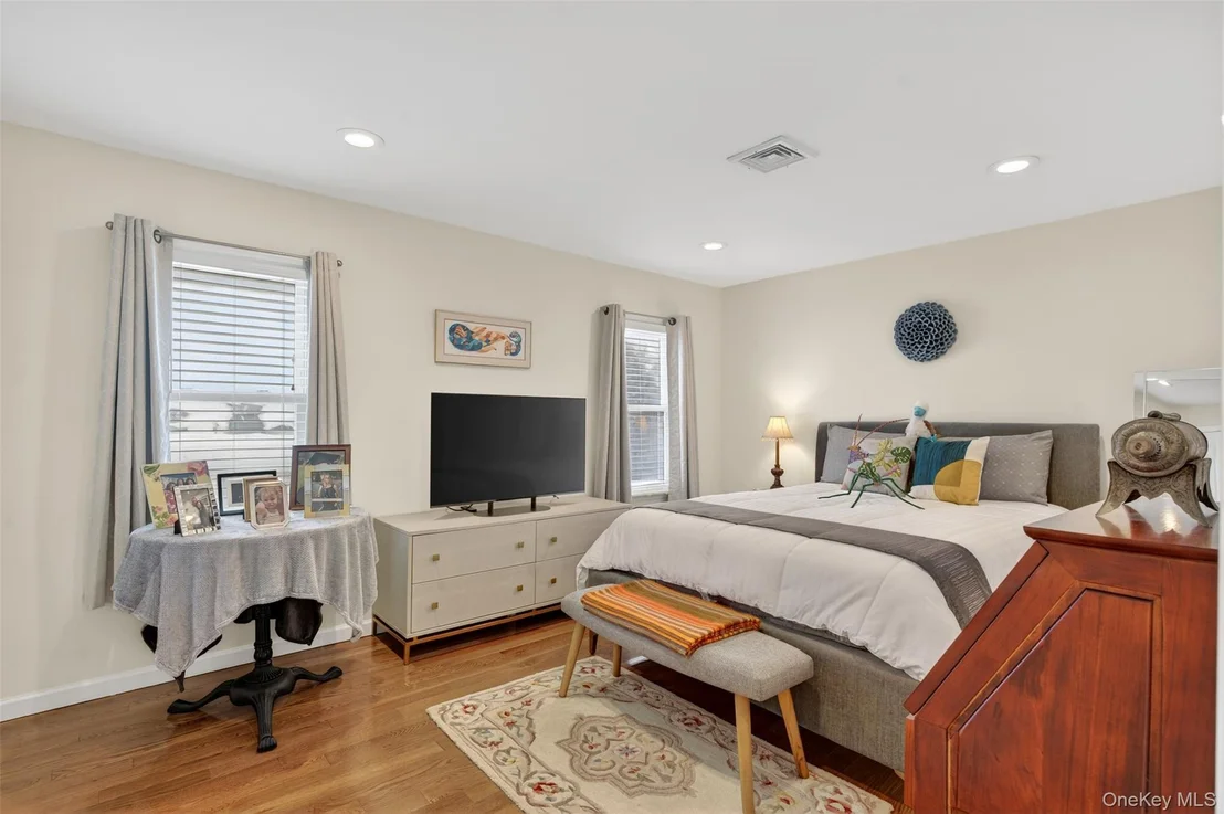 Photo of 35 Kent Street