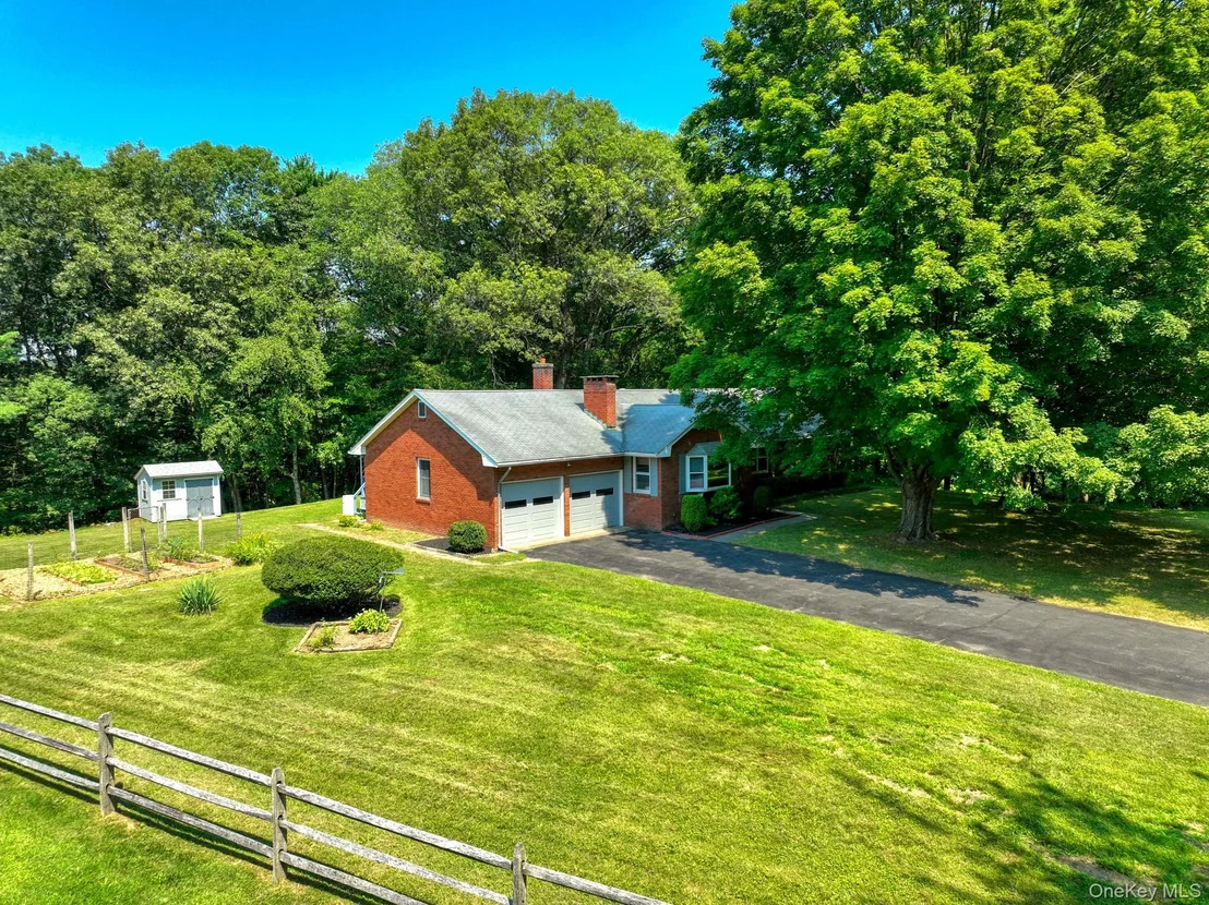 Photo of 146 Schultz Lane
