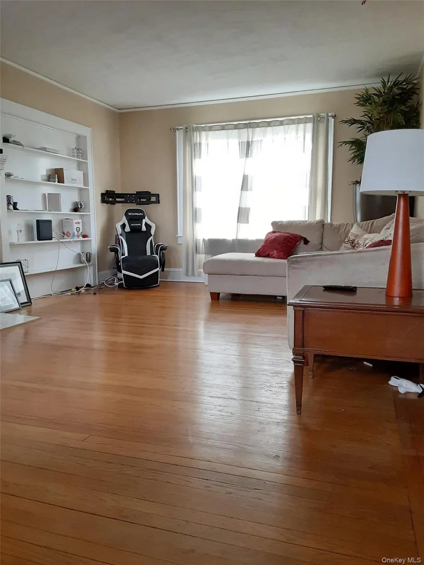 Photo of 91 Bedell Avenue