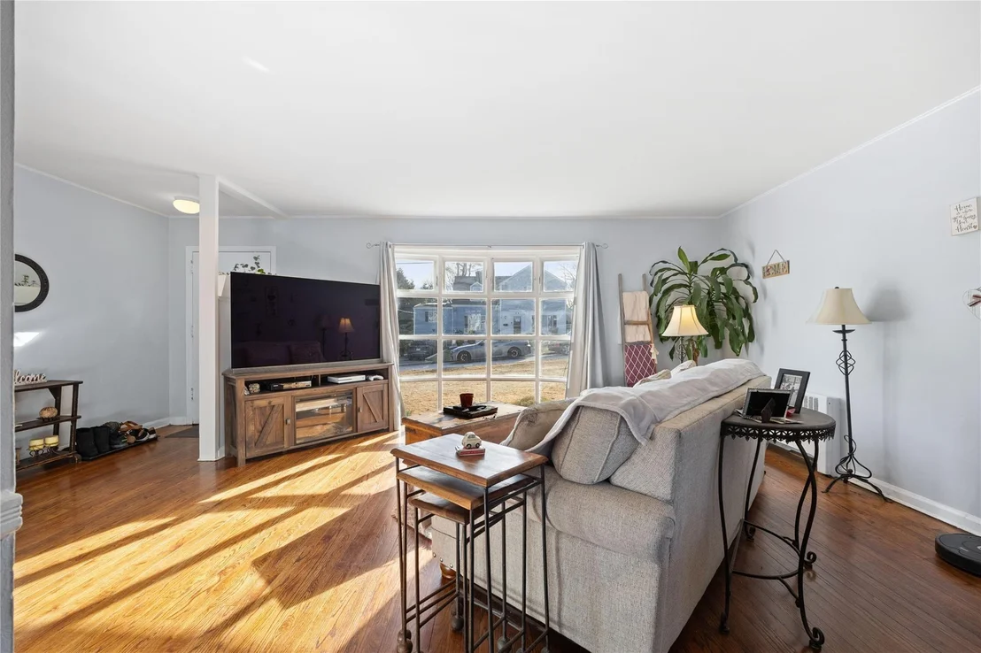 Photo of 40 Barnwell Drive