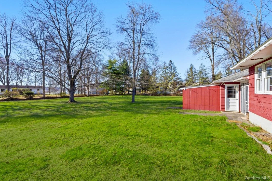 Photo of 555 State Route 416
