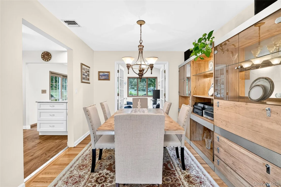 Photo of 32 Sengstacken Drive
