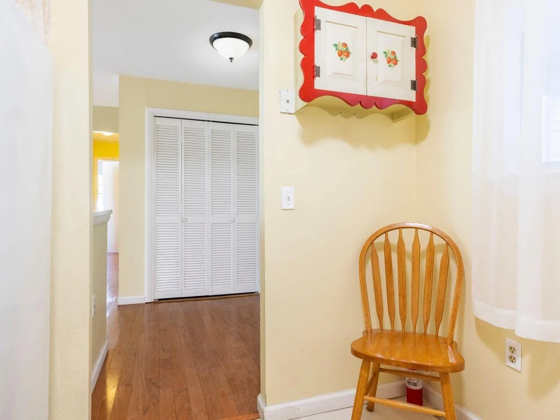 Photo of Unit B at 902 Commons Way