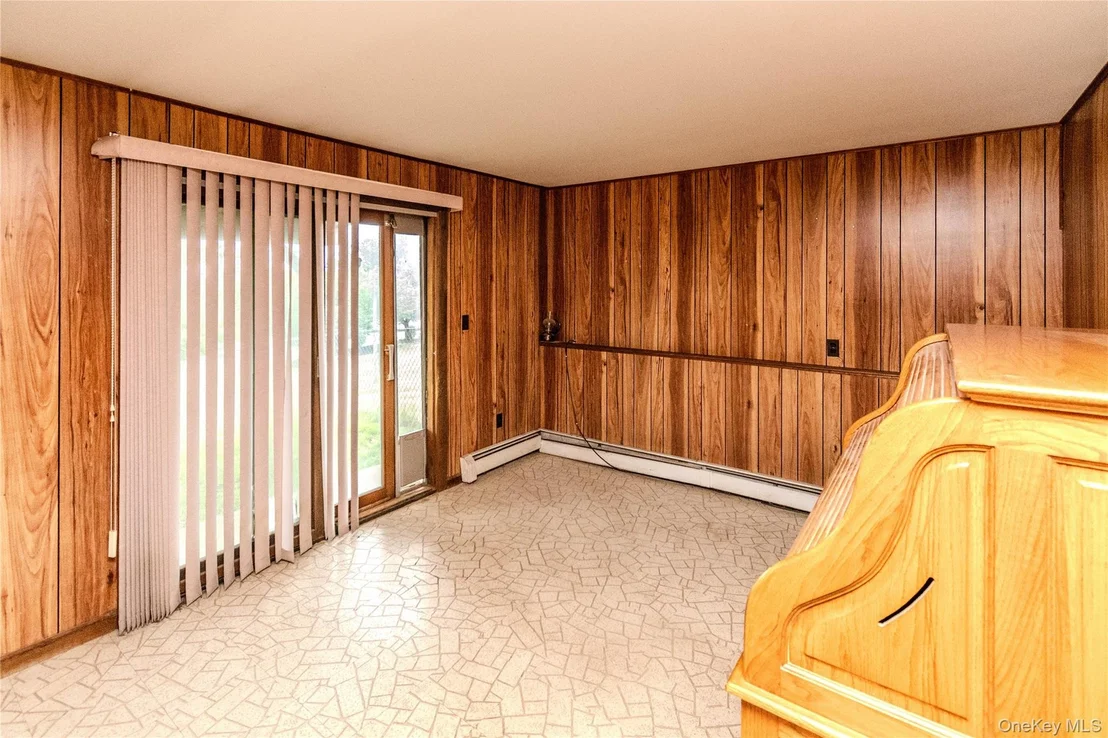 Photo of 6 Bates Circle