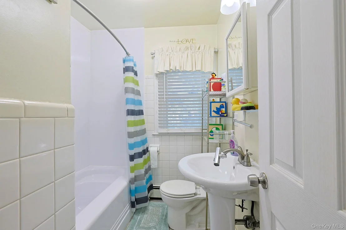 Photo of 42 Streit Avenue