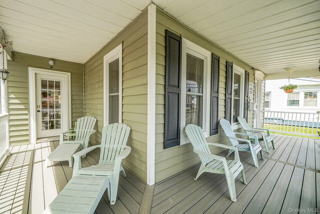 Photo of 74 Maple Avenue