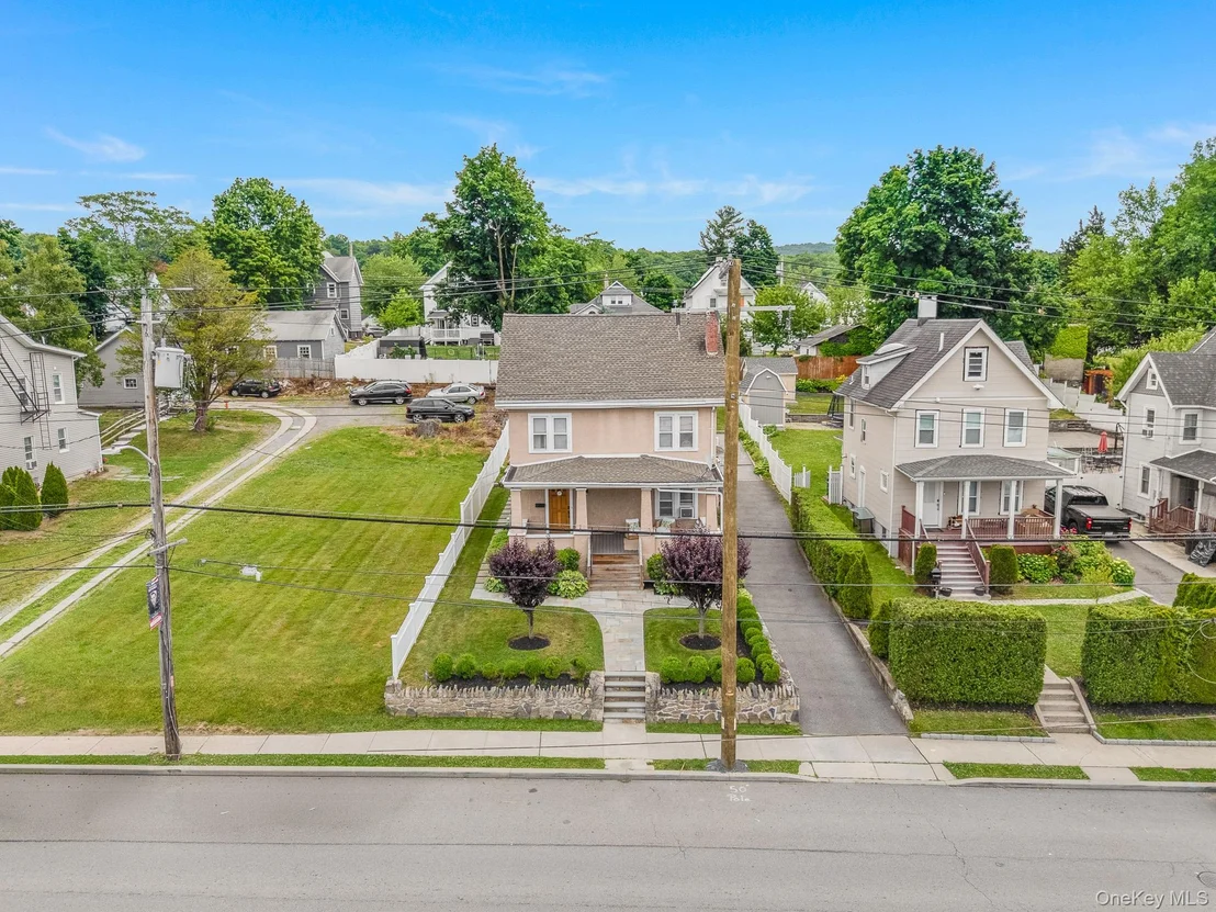 Photo of 609 Washington Street