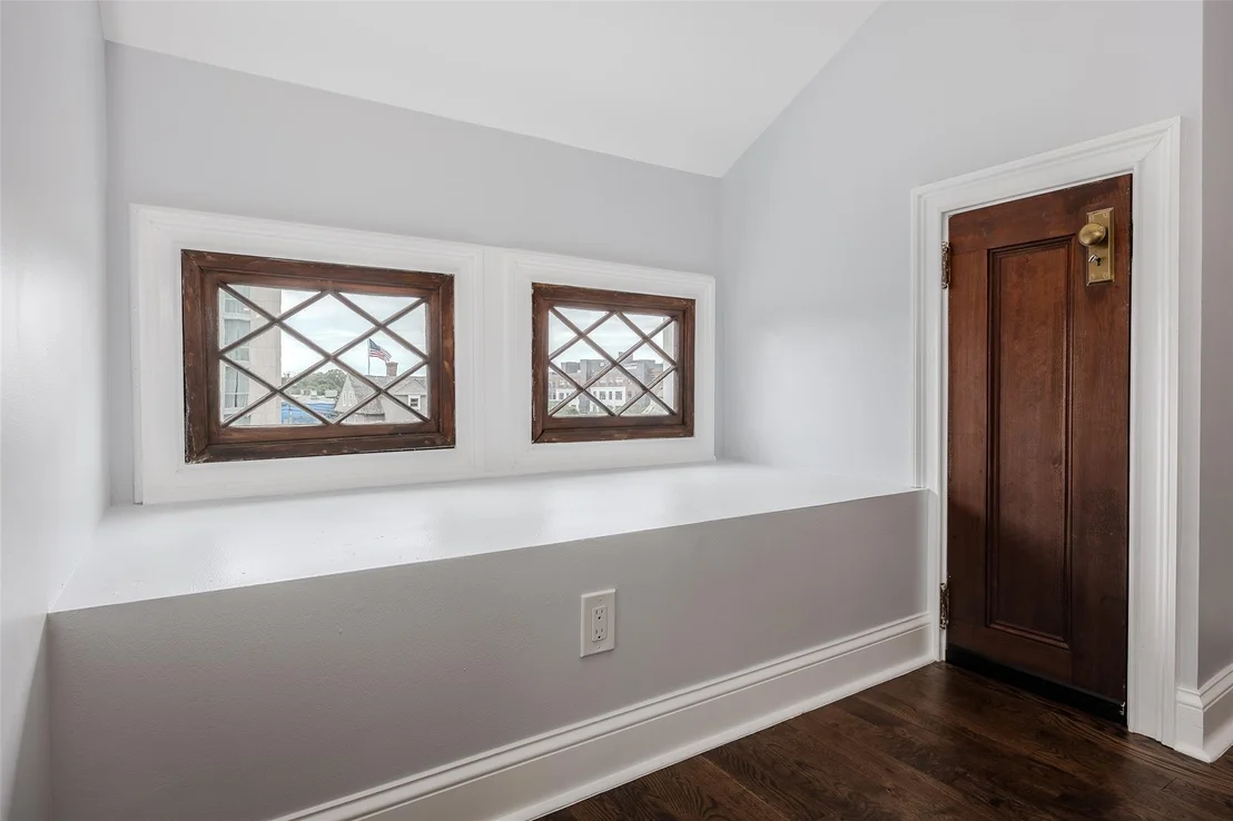 Photo of 131 Ostrander Avenue